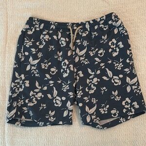 Fair Harbor Bayberry Boys Size XL bathing suit trunks. Navy/white